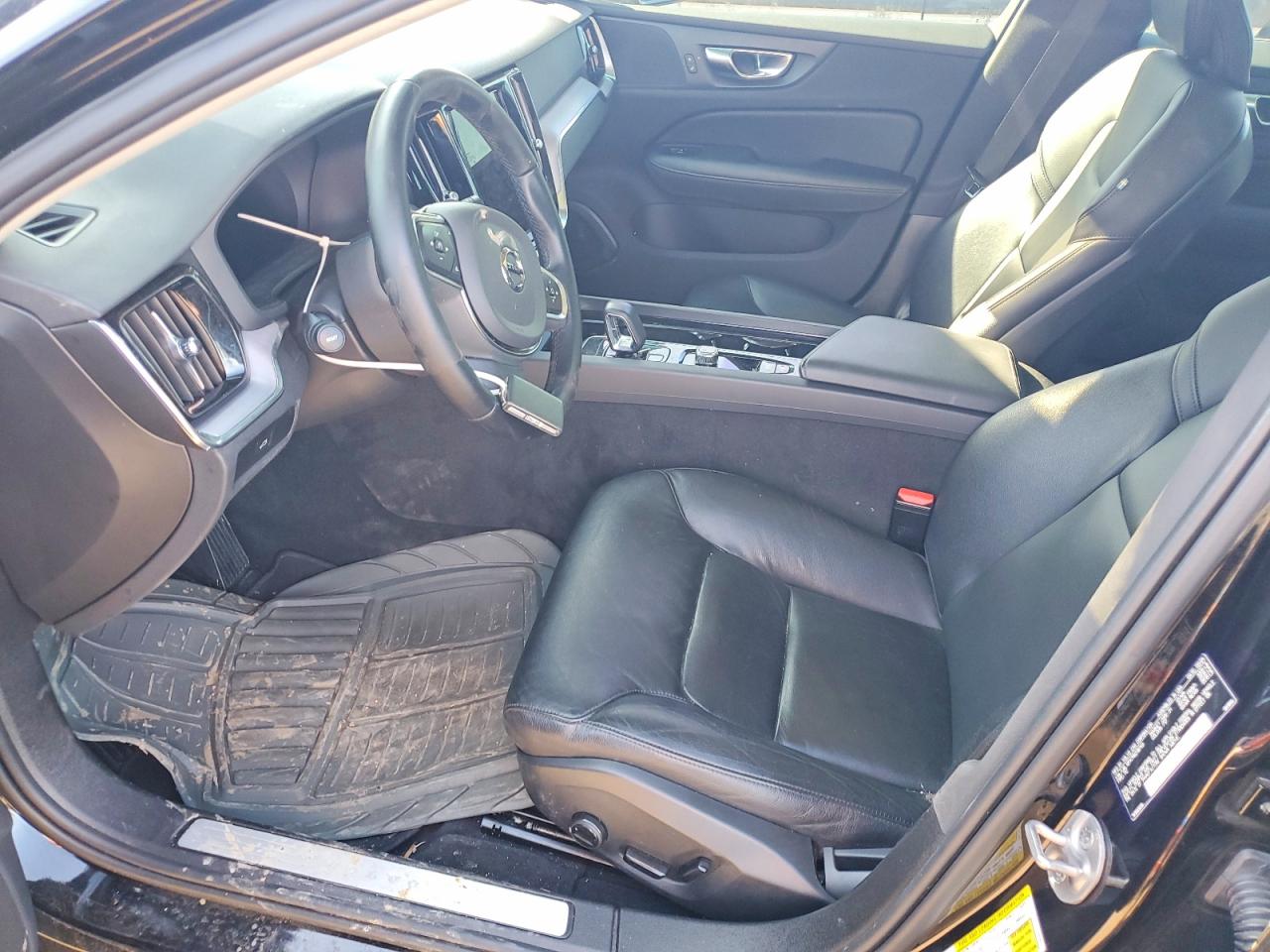 2024 VOLVO S60 CORE photo 7