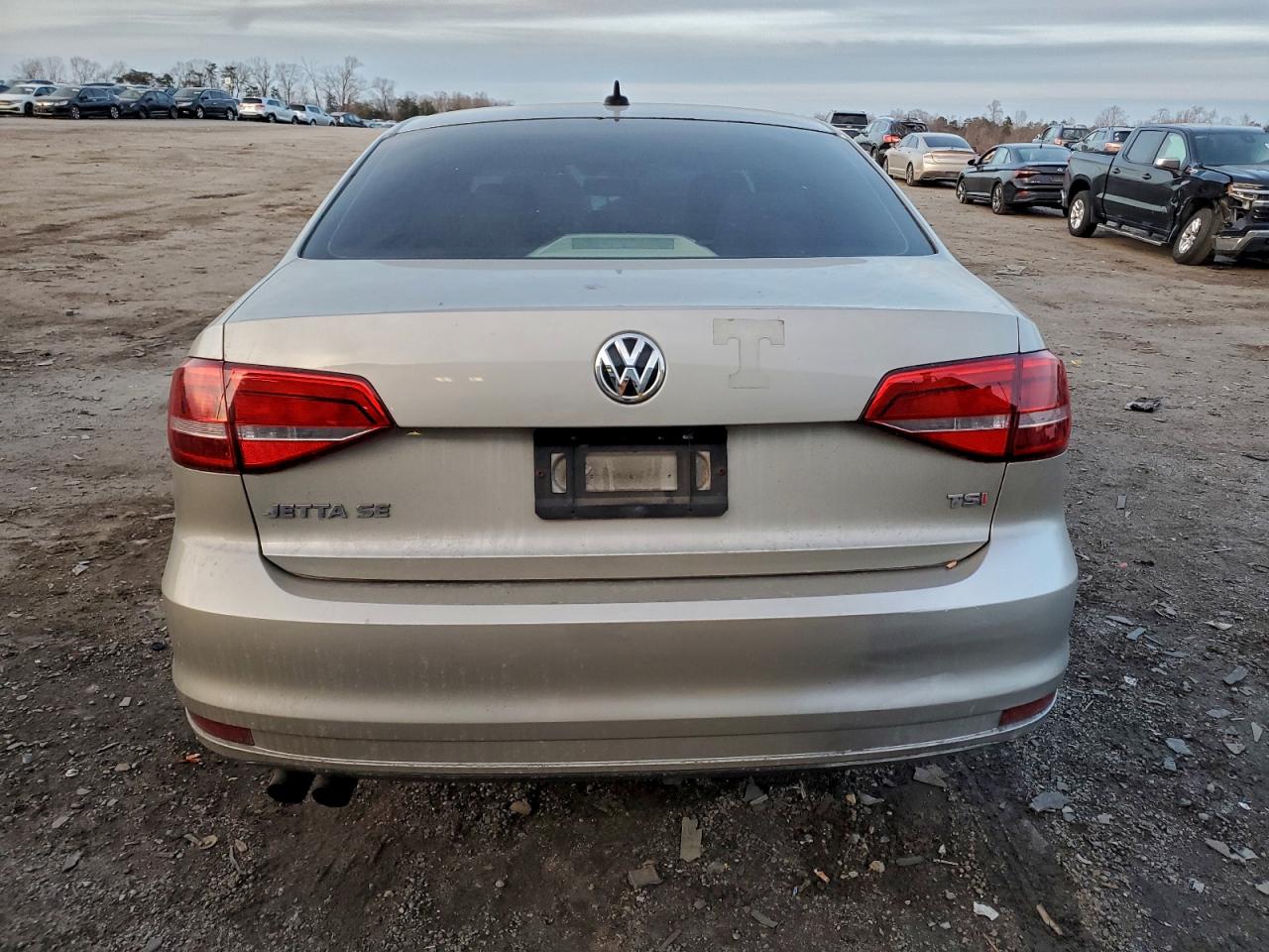 2015 VOLKSWAGEN JETTA SE photo 6