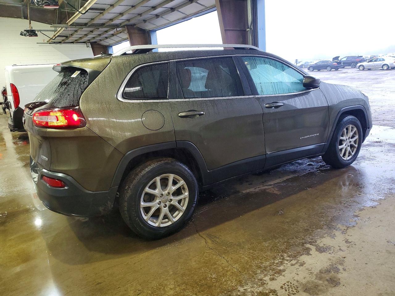 2015 JEEP CHEROKEE LATITUDE photo 3