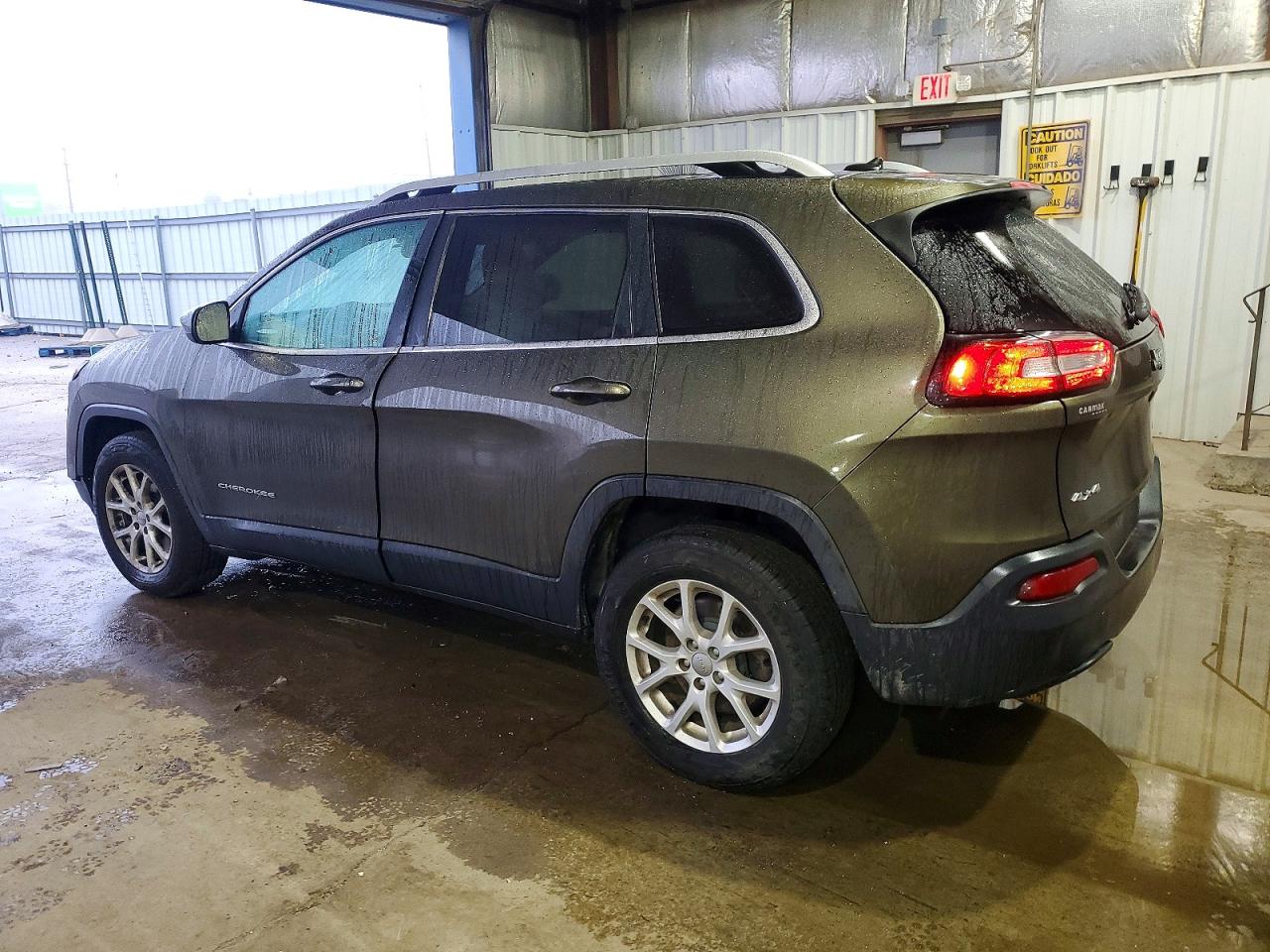 2015 JEEP CHEROKEE LATITUDE photo 2