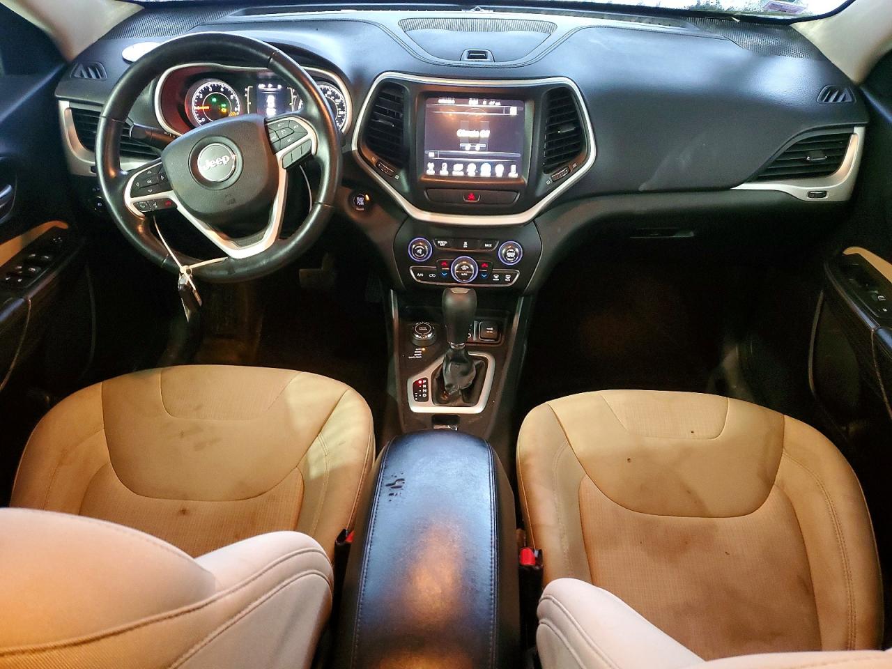 2015 JEEP CHEROKEE LATITUDE photo 8