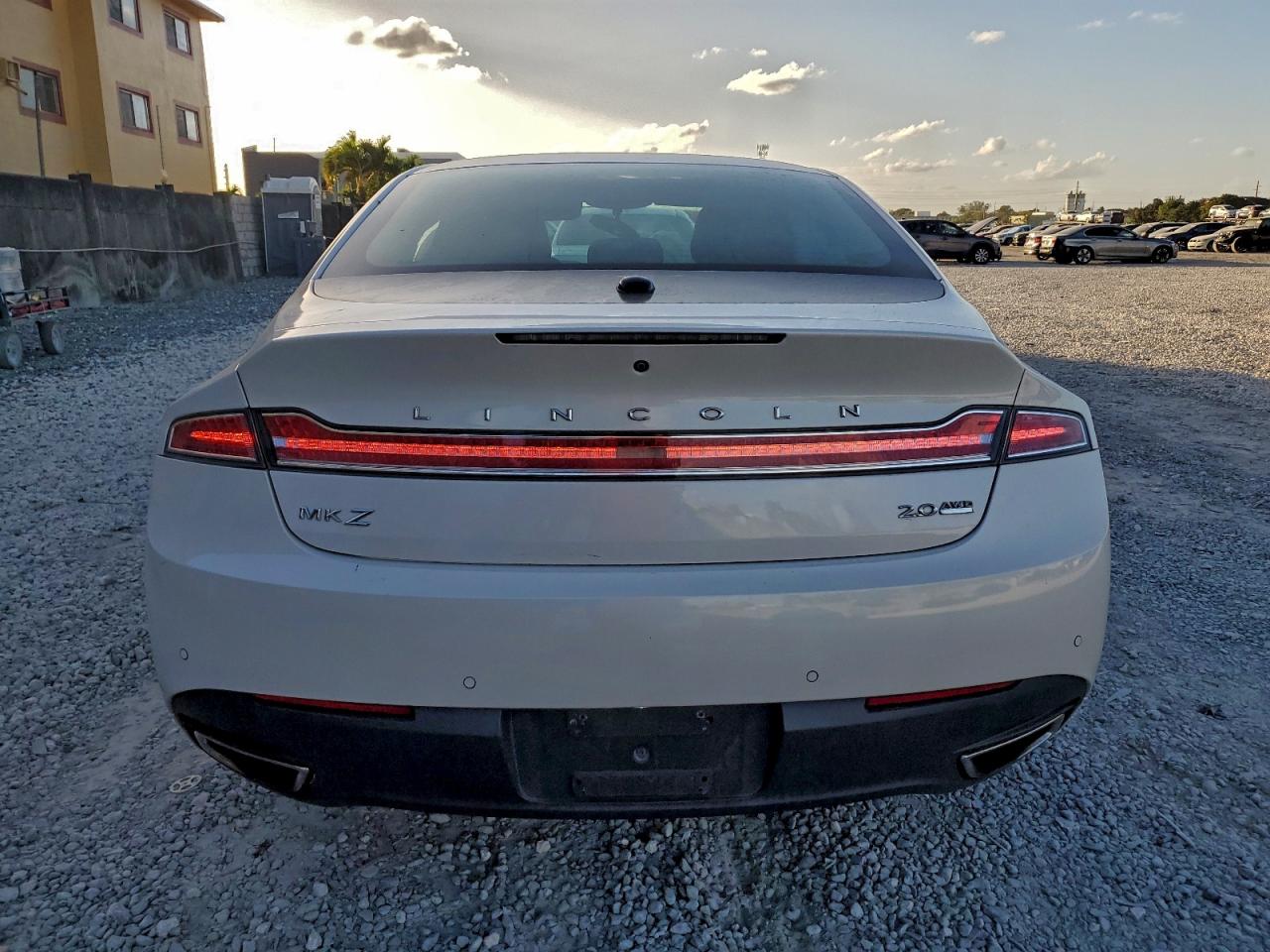 2014 LINCOLN MKZ photo 6