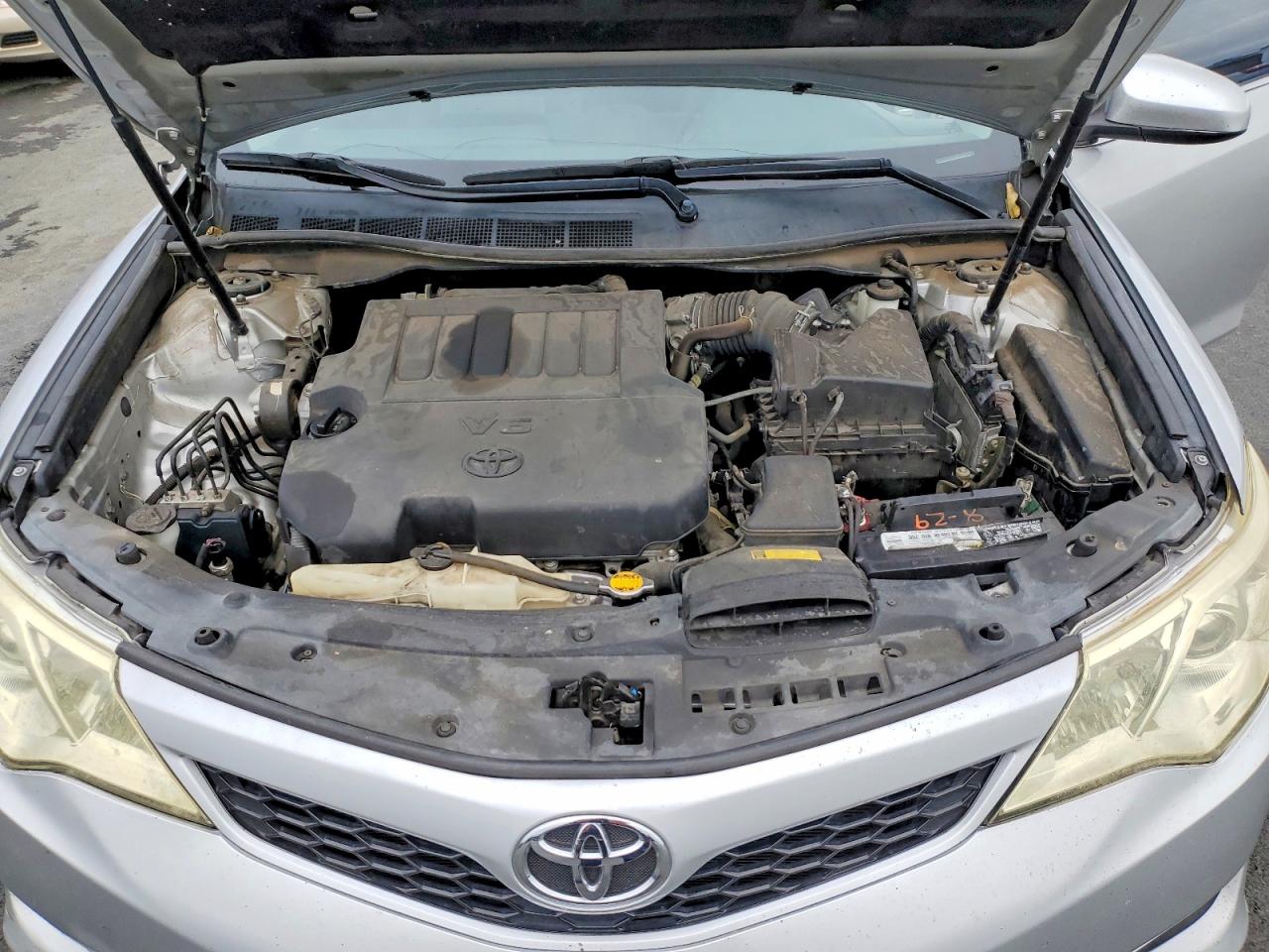 2012 TOYOTA CAMRY SE photo 11