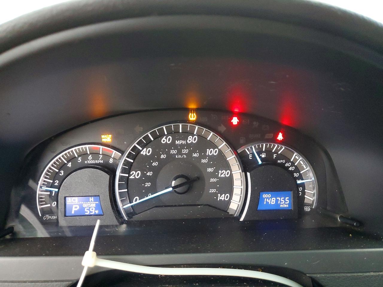 2012 TOYOTA CAMRY SE photo 9