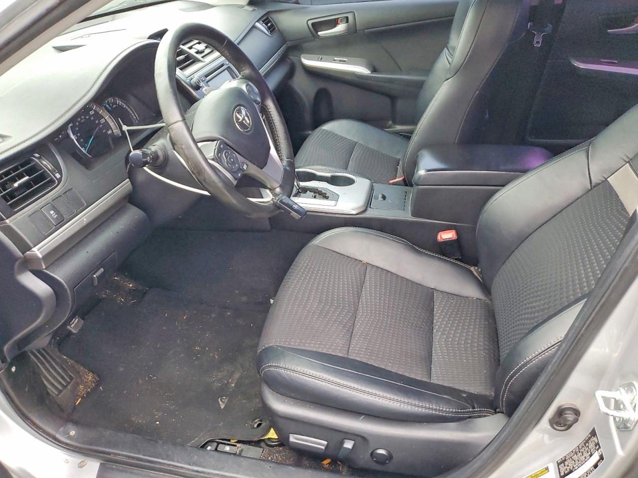 2012 TOYOTA CAMRY SE photo 7