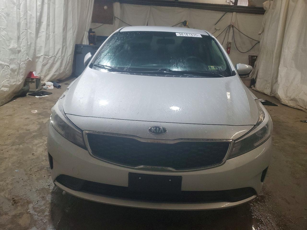 2017 KIA FORTE LX photo 5
