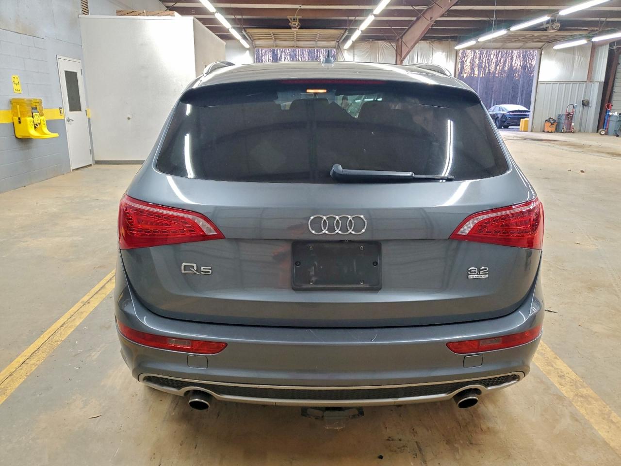 2012 AUDI Q5 PREMIUM PLUS photo 6