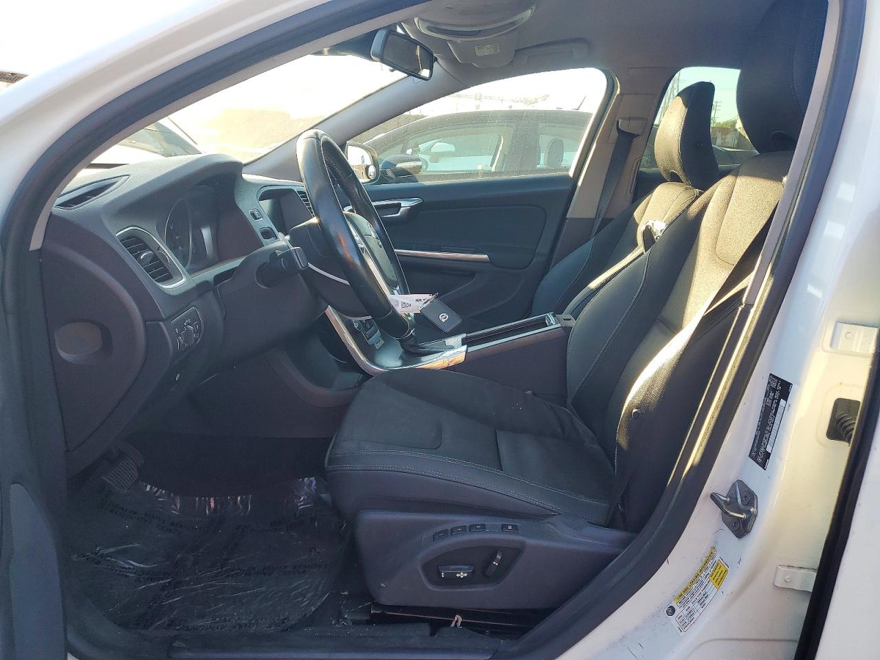 2014 VOLVO S60 T5 photo 7