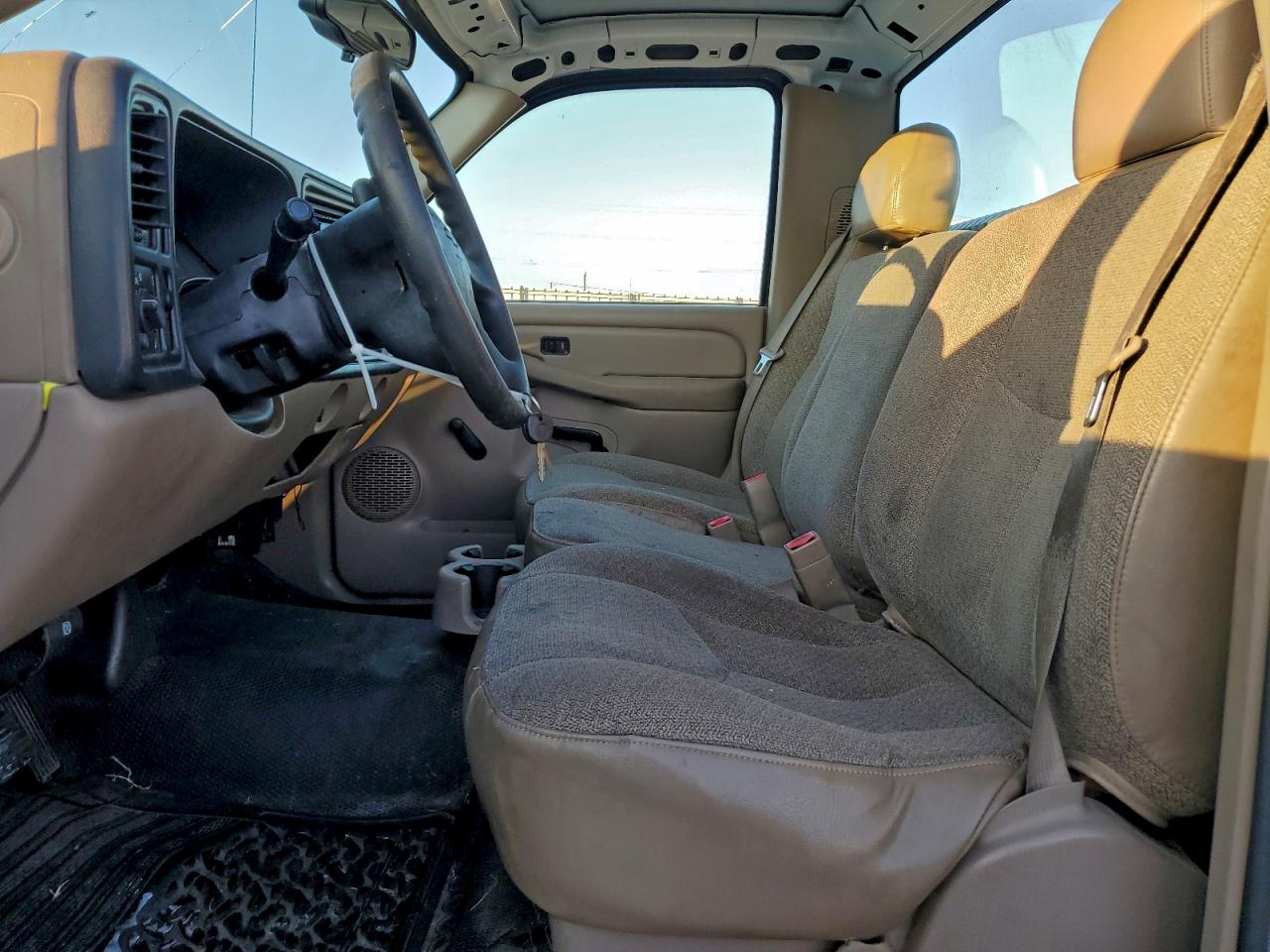 2004 CHEVROLET SILVERADO C1500 photo 7