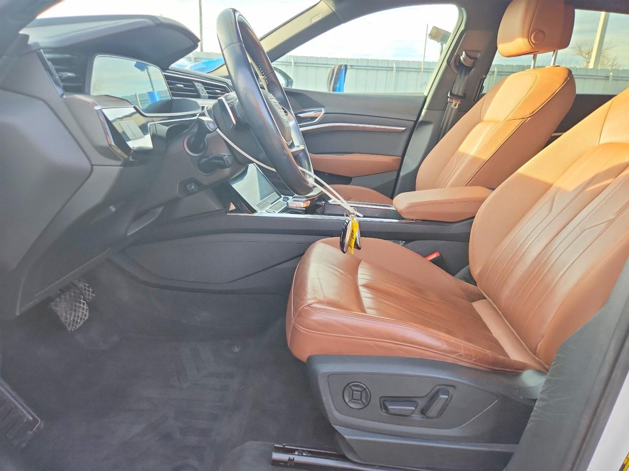 2021 AUDI E-TRON PREMIUM photo 7
