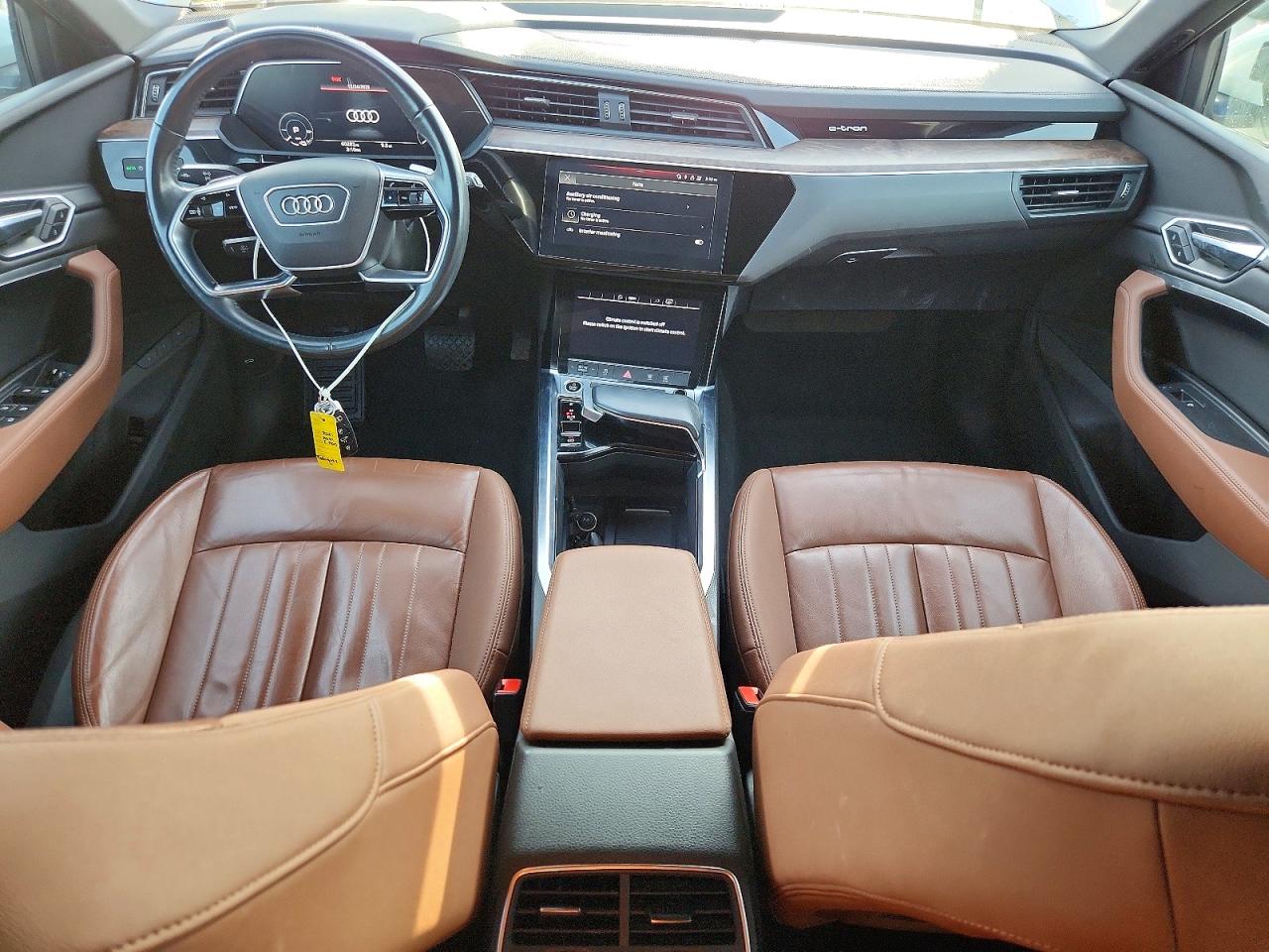 2021 AUDI E-TRON PREMIUM photo 8