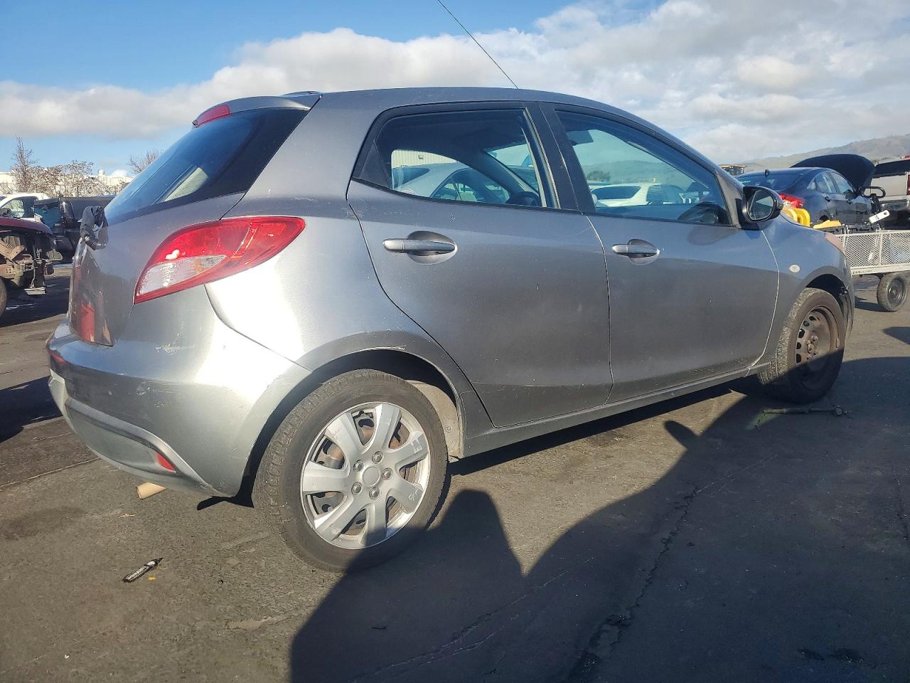 2014 MAZDA MAZDA2 SPORT photo 3