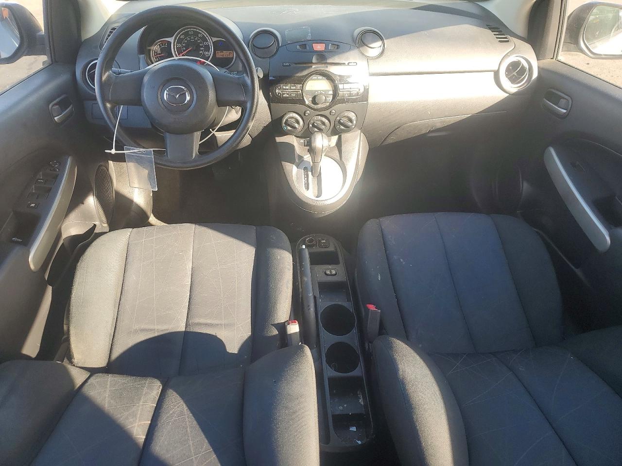 2014 MAZDA MAZDA2 SPORT photo 8