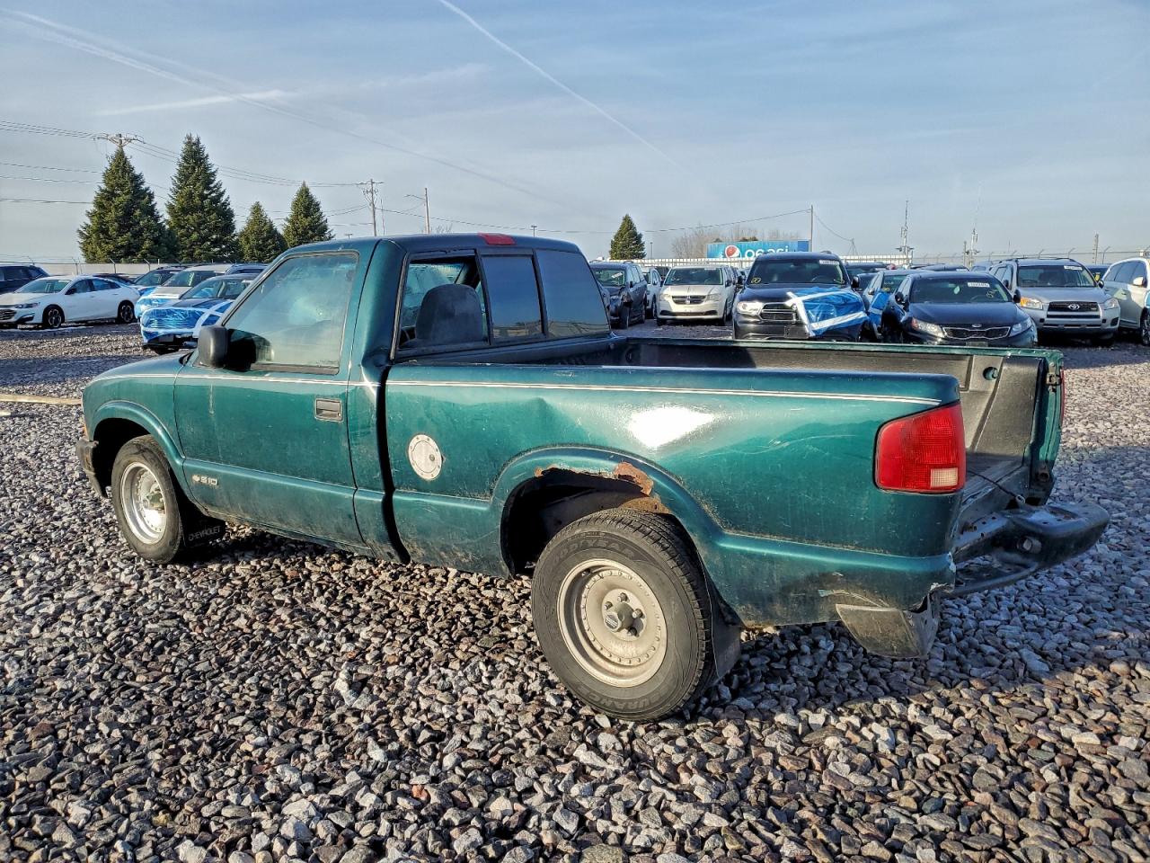 1998 CHEVROLET S TRUCK S10 photo 2