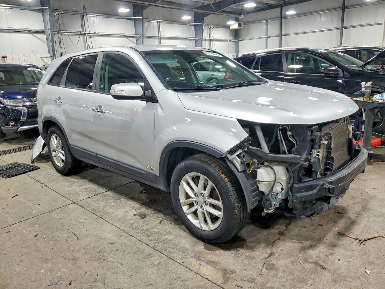 2015 KIA SORENTO LX photo 4