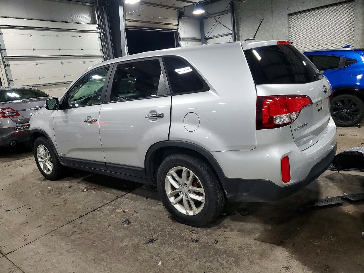 2015 KIA SORENTO LX photo 2