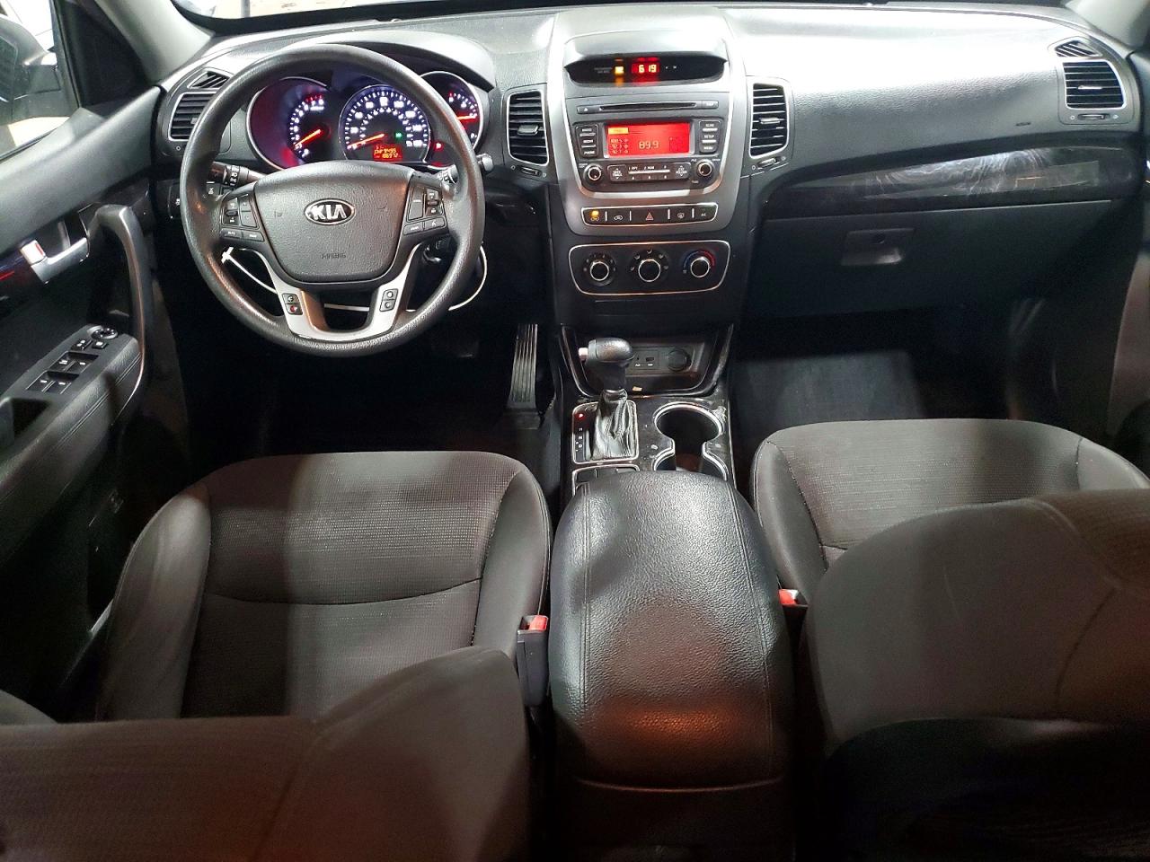 2015 KIA SORENTO LX photo 8