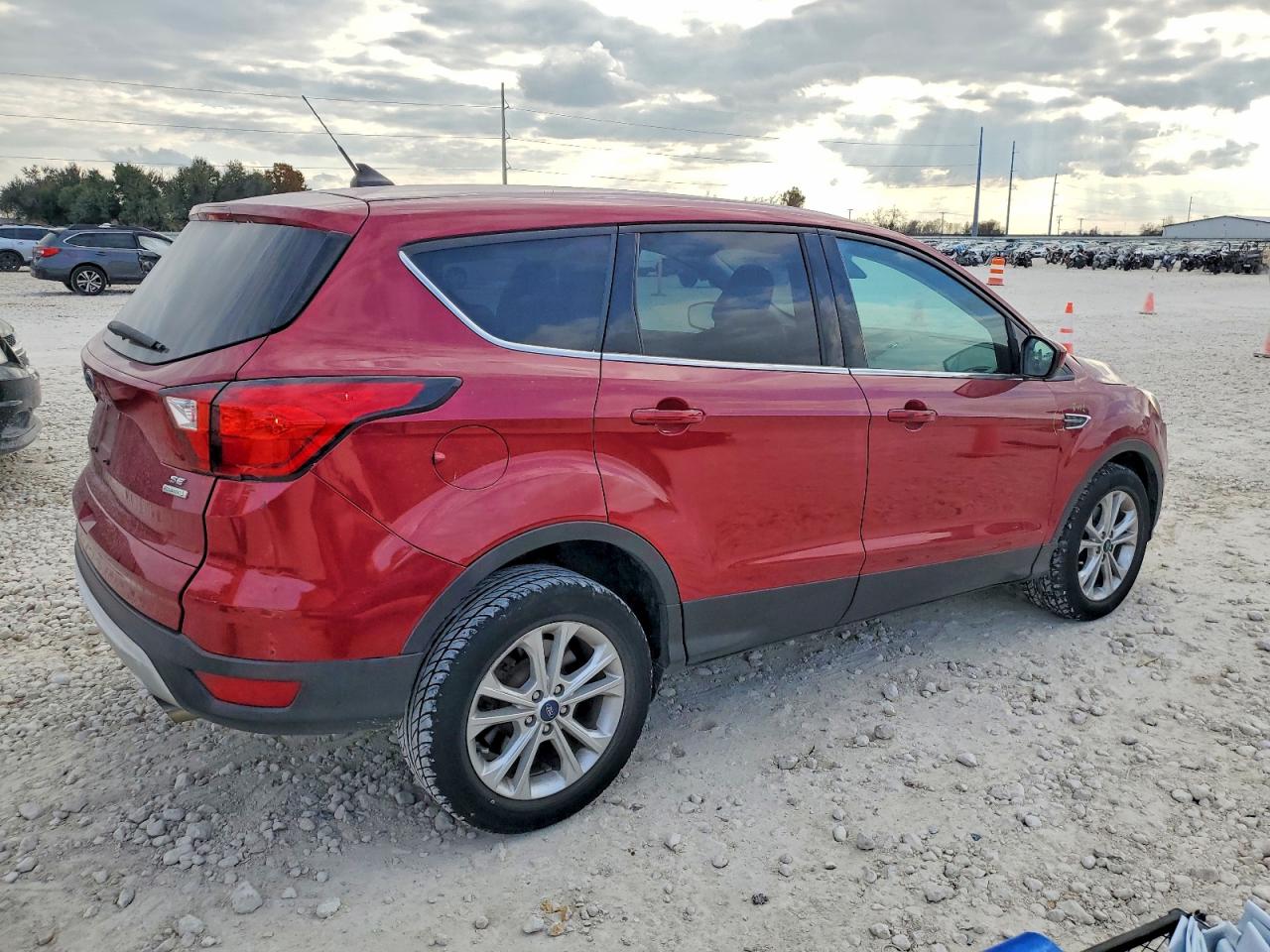 2019 FORD ESCAPE SE photo 3