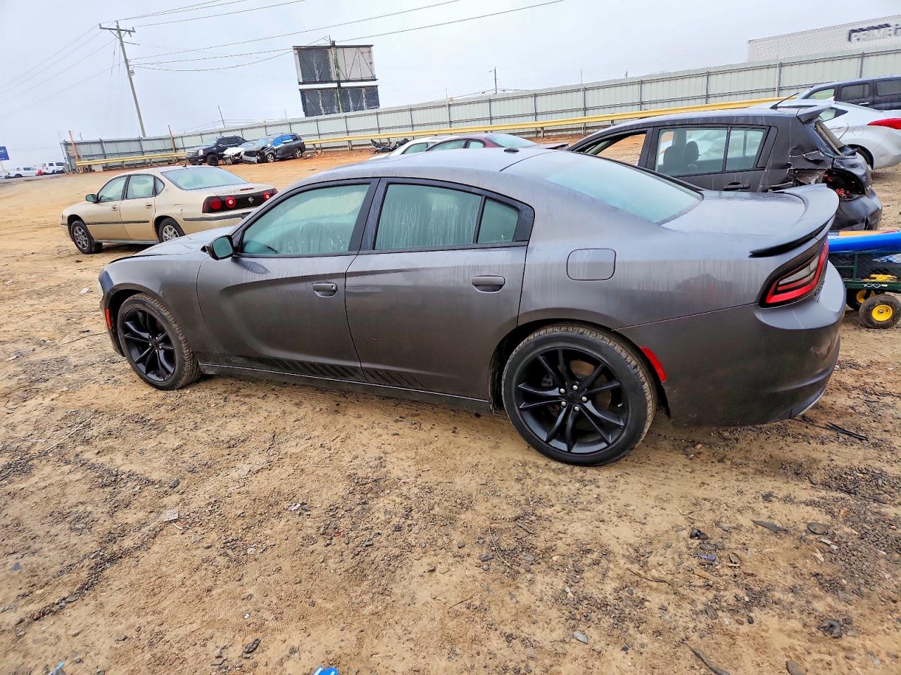2016 DODGE CHARGER SE photo 2