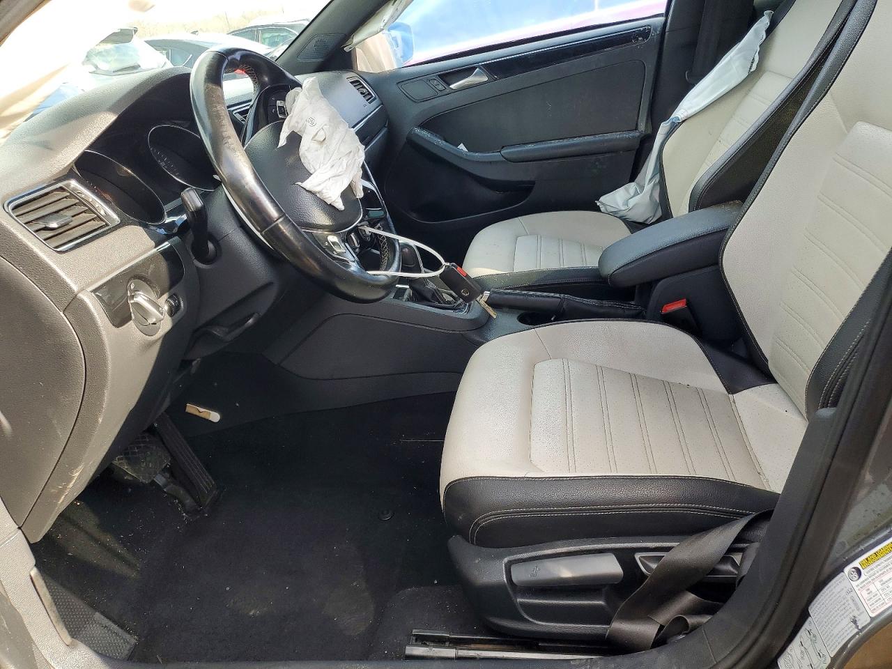 2015 VOLKSWAGEN JETTA SE photo 7