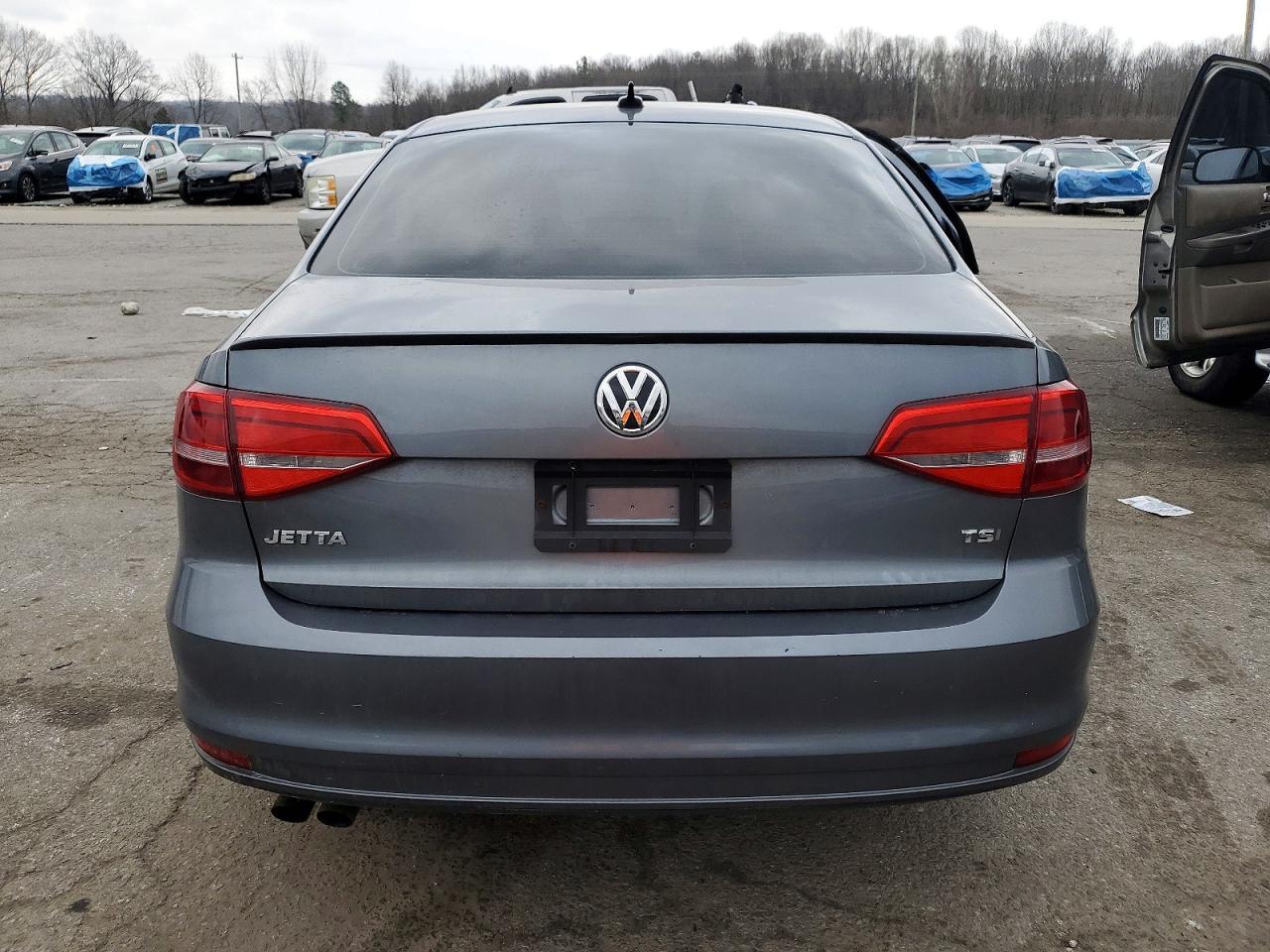 2015 VOLKSWAGEN JETTA SE photo 6