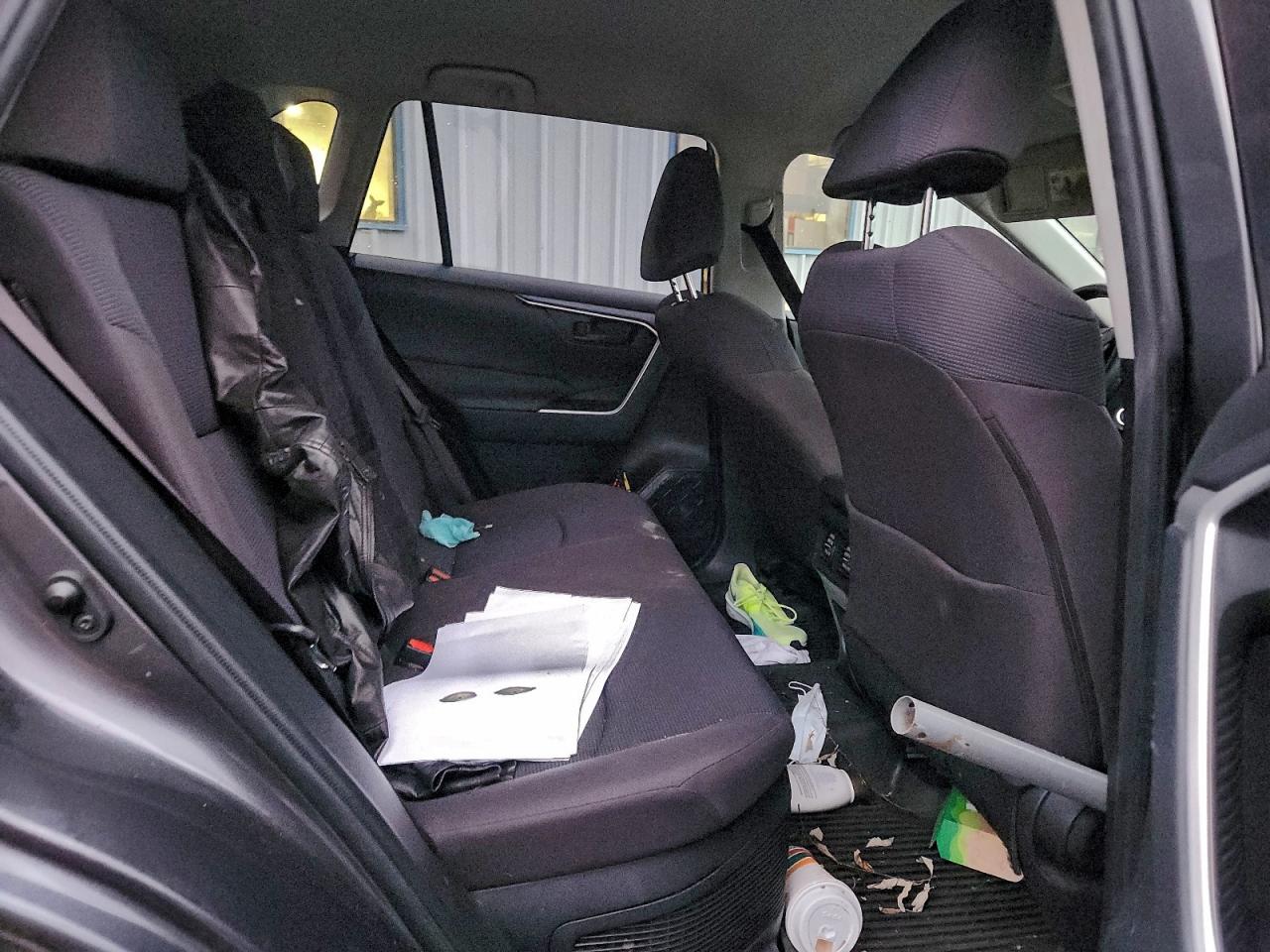 2019 TOYOTA RAV4 LE photo 11