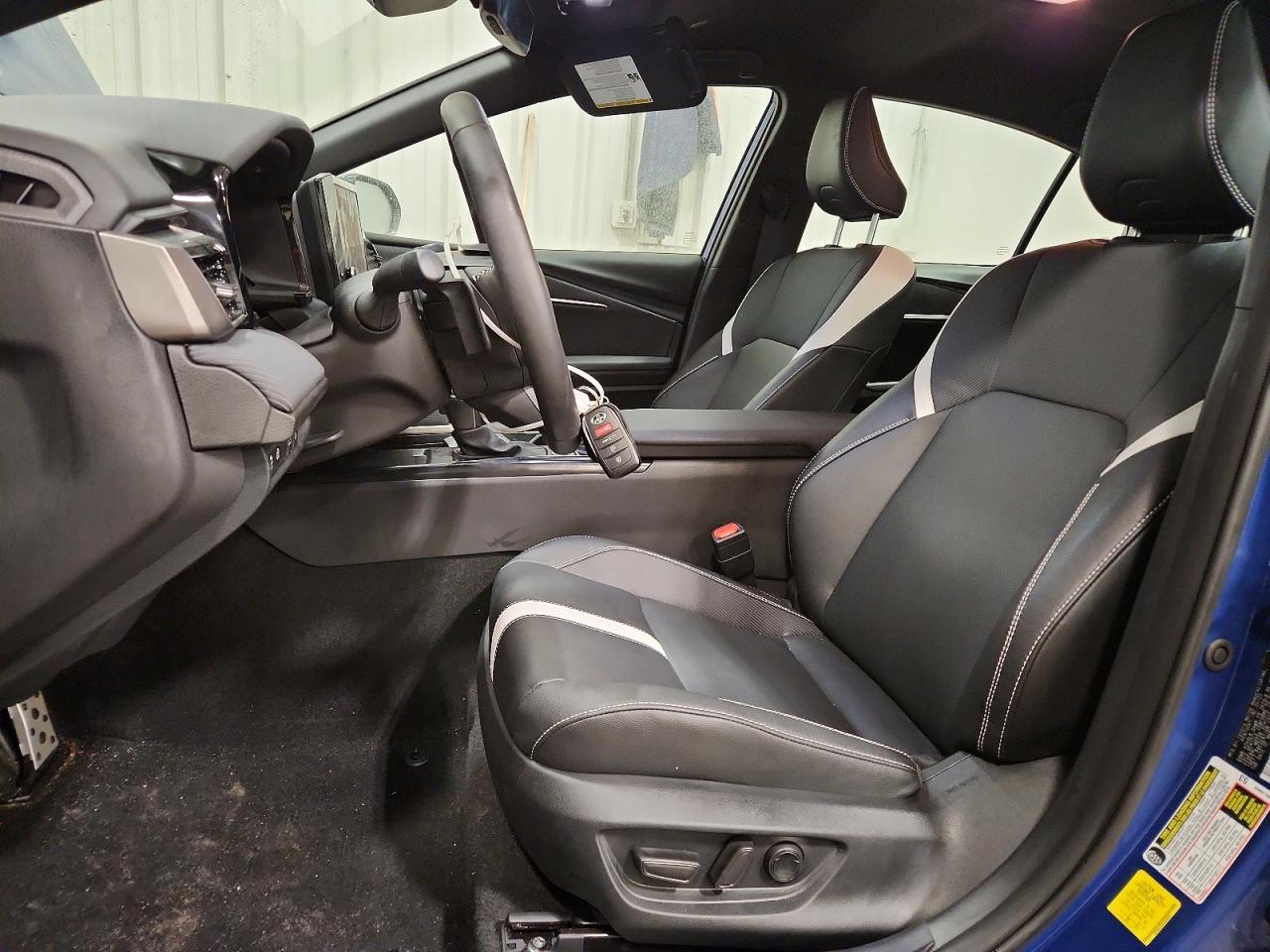 2025 TOYOTA CAMRY XSE photo 7