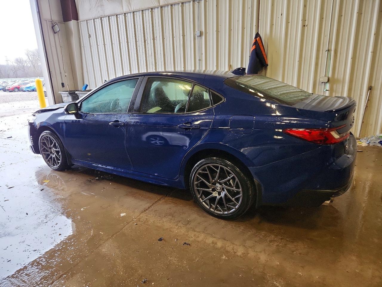 2025 TOYOTA CAMRY XSE photo 2