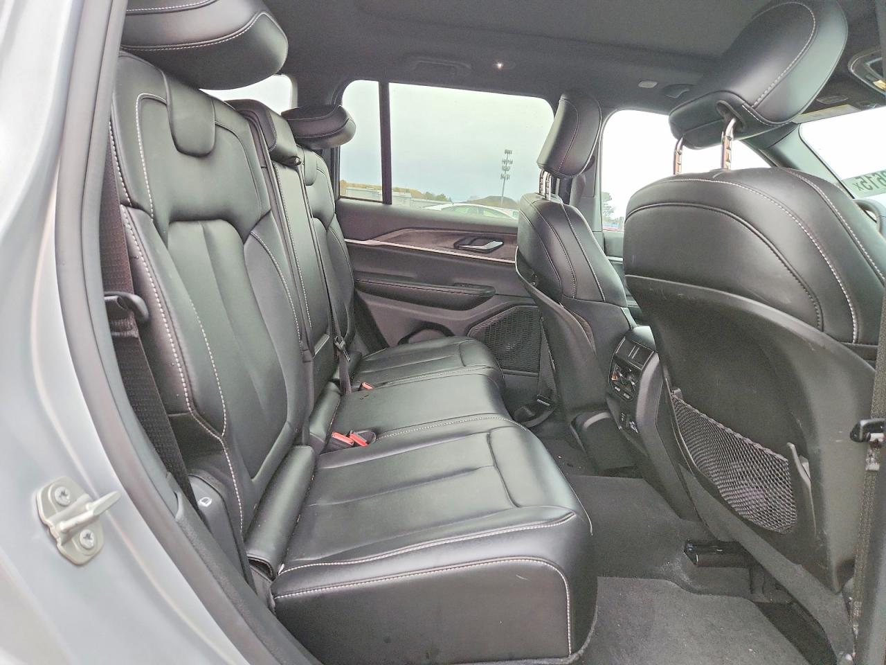 2024 JEEP GRAND CHEROKEE LIMITED photo 11