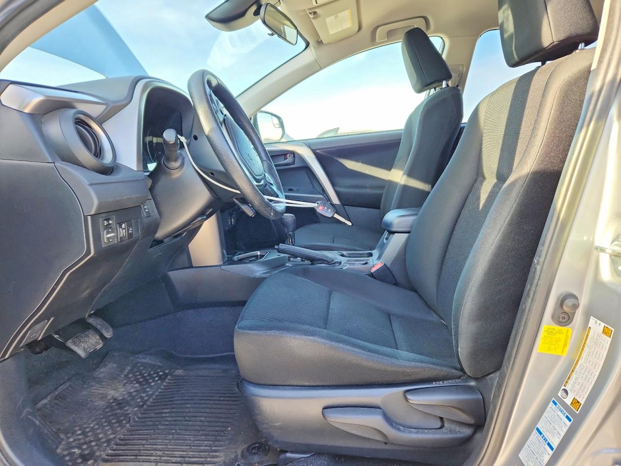 2018 TOYOTA RAV4 LE photo 7