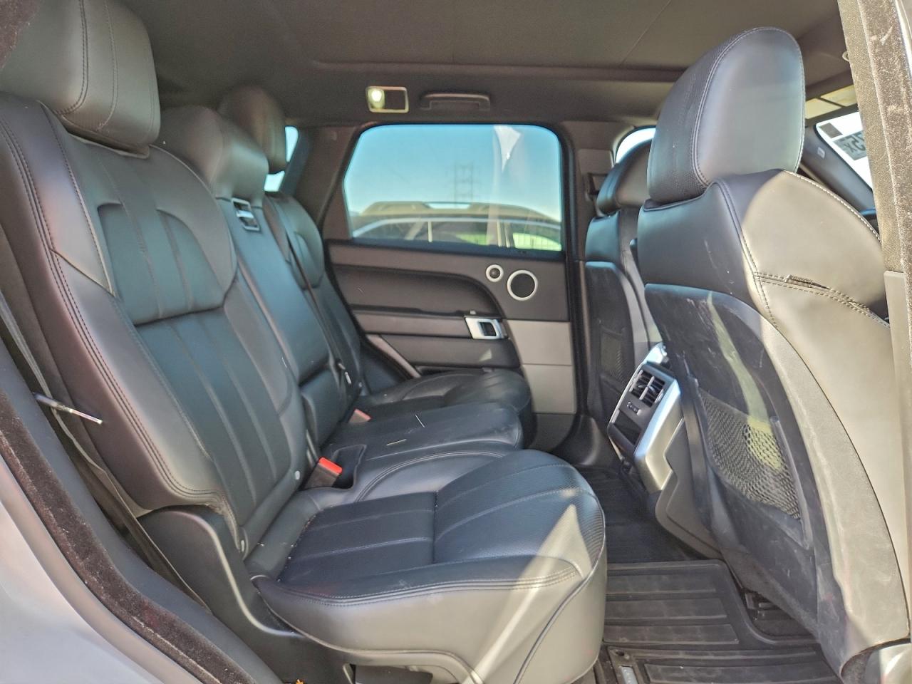 2017 LAND ROVER RANGE ROVER SPORT HSE photo 11