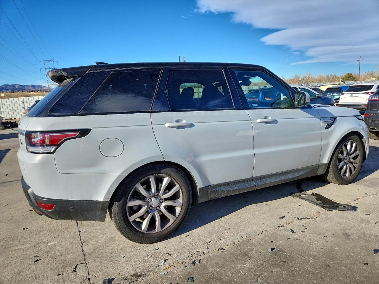 2017 LAND ROVER RANGE ROVER SPORT HSE photo 3