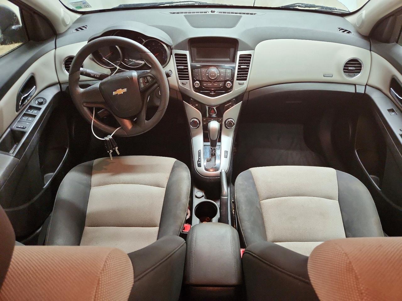 2016 CHEVROLET CRUZE LIMITED LS photo 8