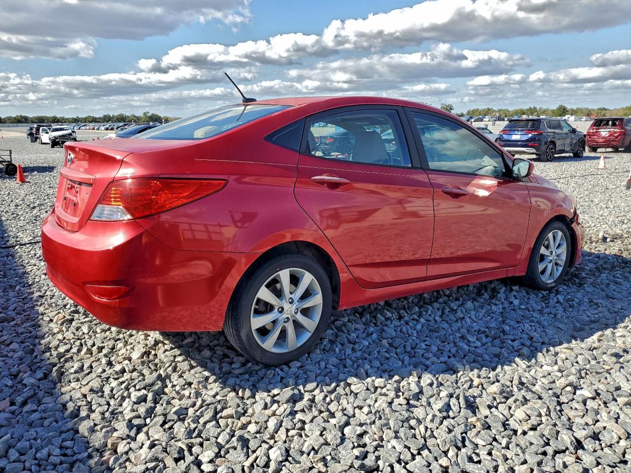 2014 HYUNDAI ACCENT GLS photo 3
