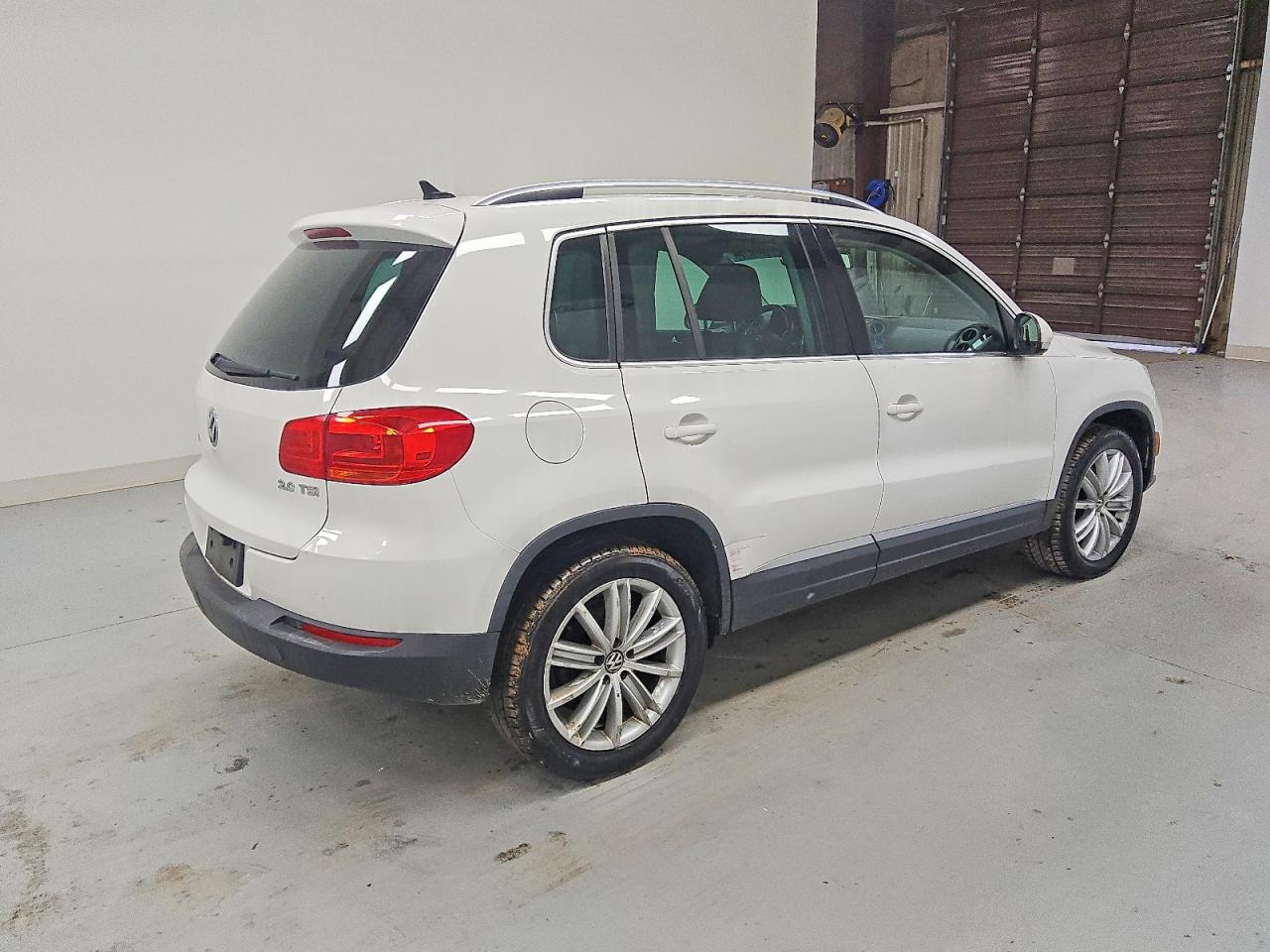 2012 VOLKSWAGEN TIGUAN S photo 3