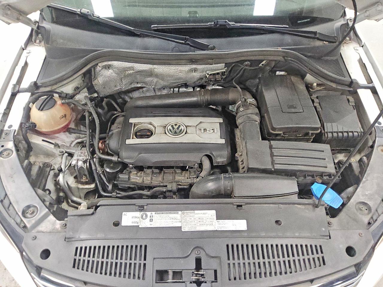 2012 VOLKSWAGEN TIGUAN S photo 11