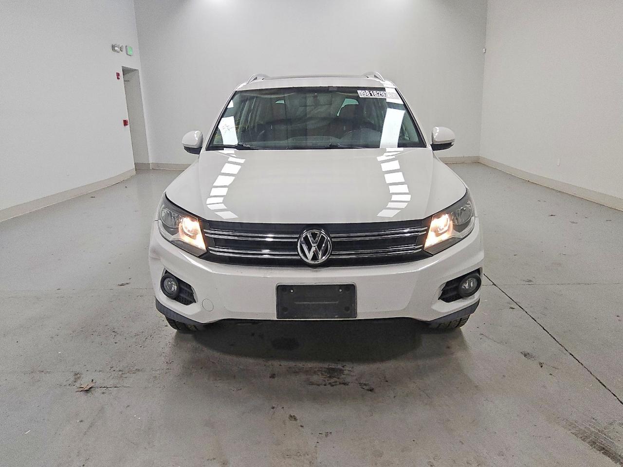 2012 VOLKSWAGEN TIGUAN S photo 5