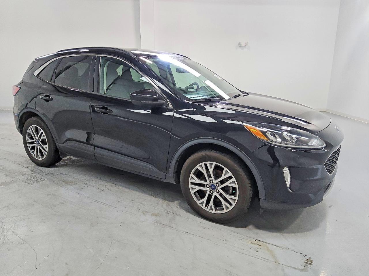 2022 FORD ESCAPE SEL photo 4