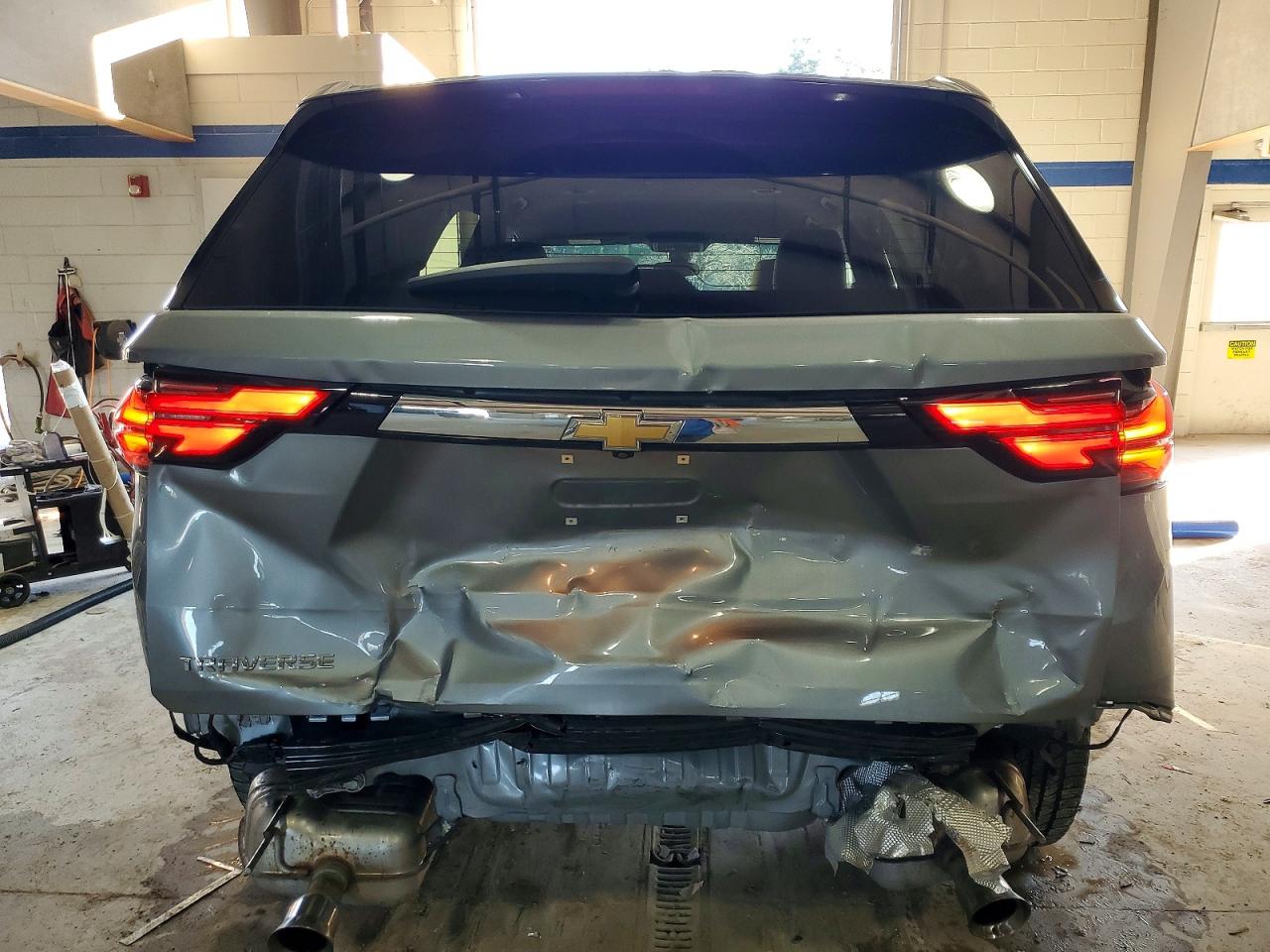 2023 CHEVROLET TRAVERSE LS photo 6