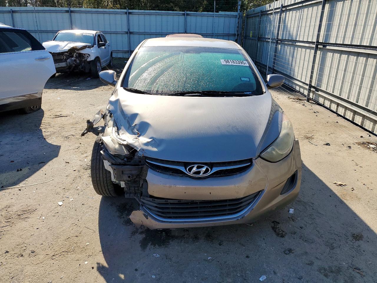 2013 HYUNDAI ELANTRA GLS photo 13
