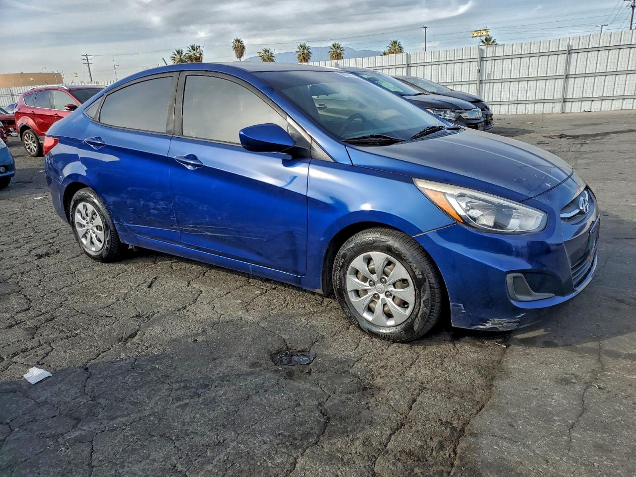 2017 HYUNDAI ACCENT SE photo 4