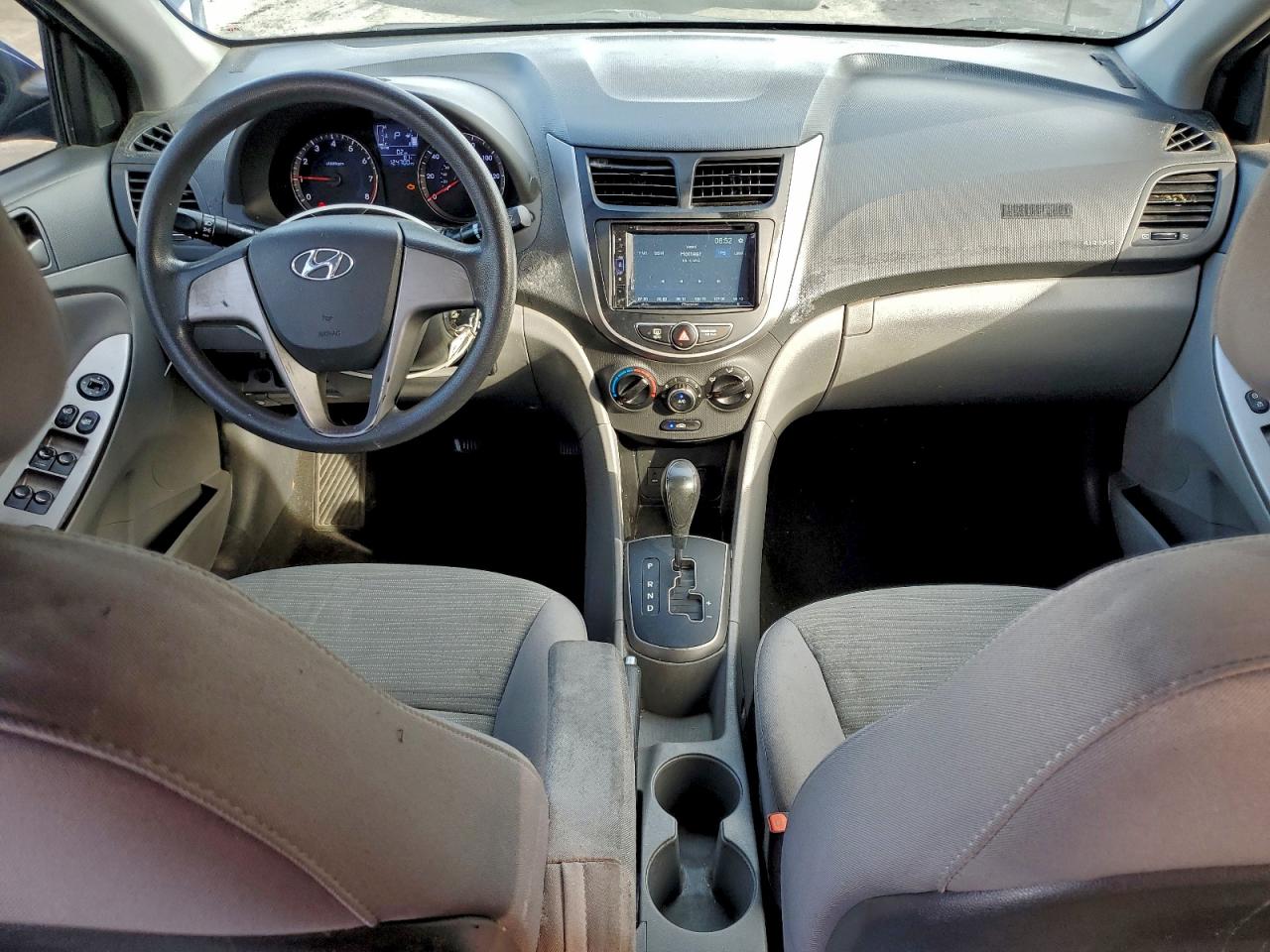 2017 HYUNDAI ACCENT SE photo 8