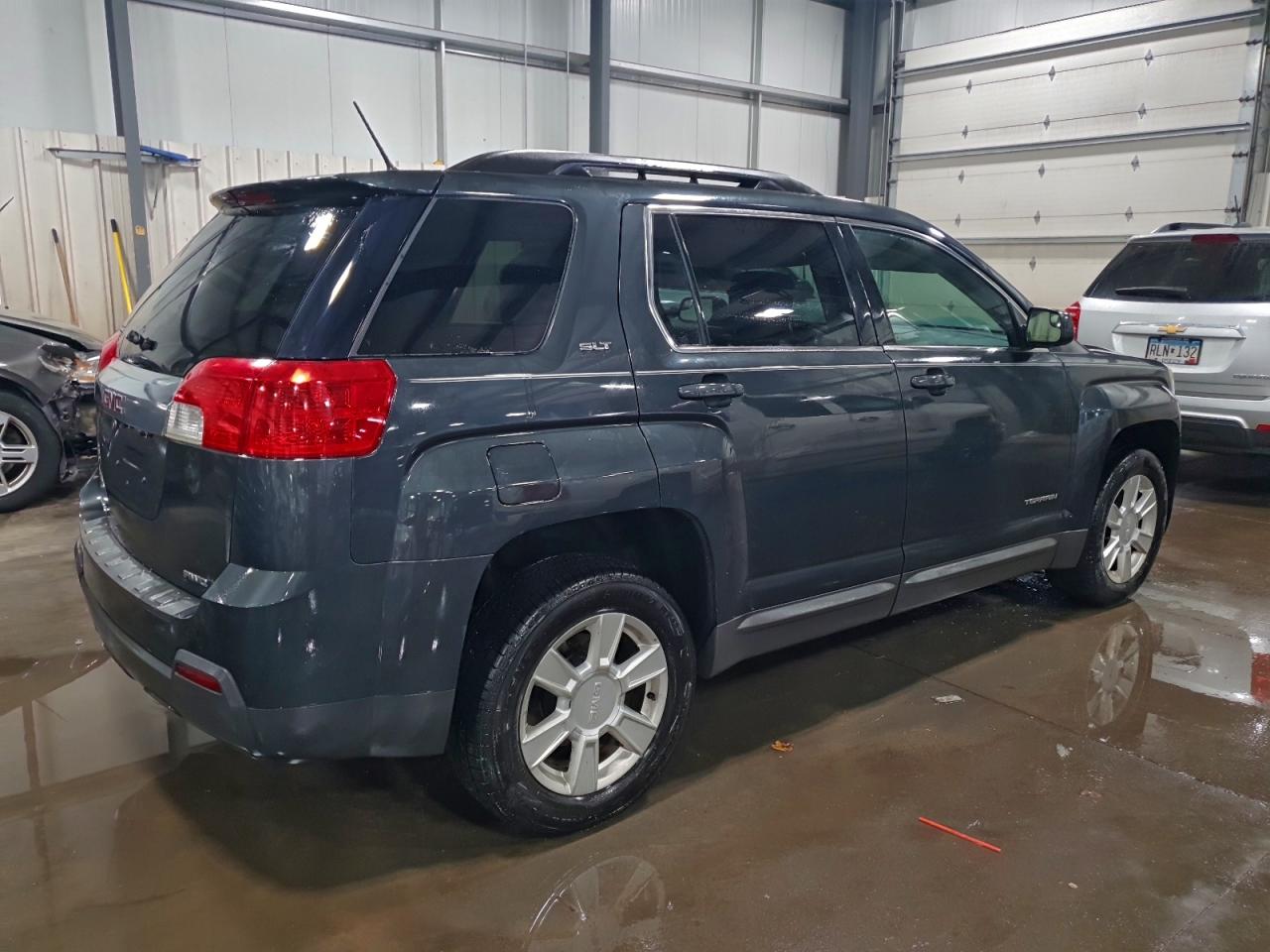 2013 GMC TERRAIN SLT photo 3
