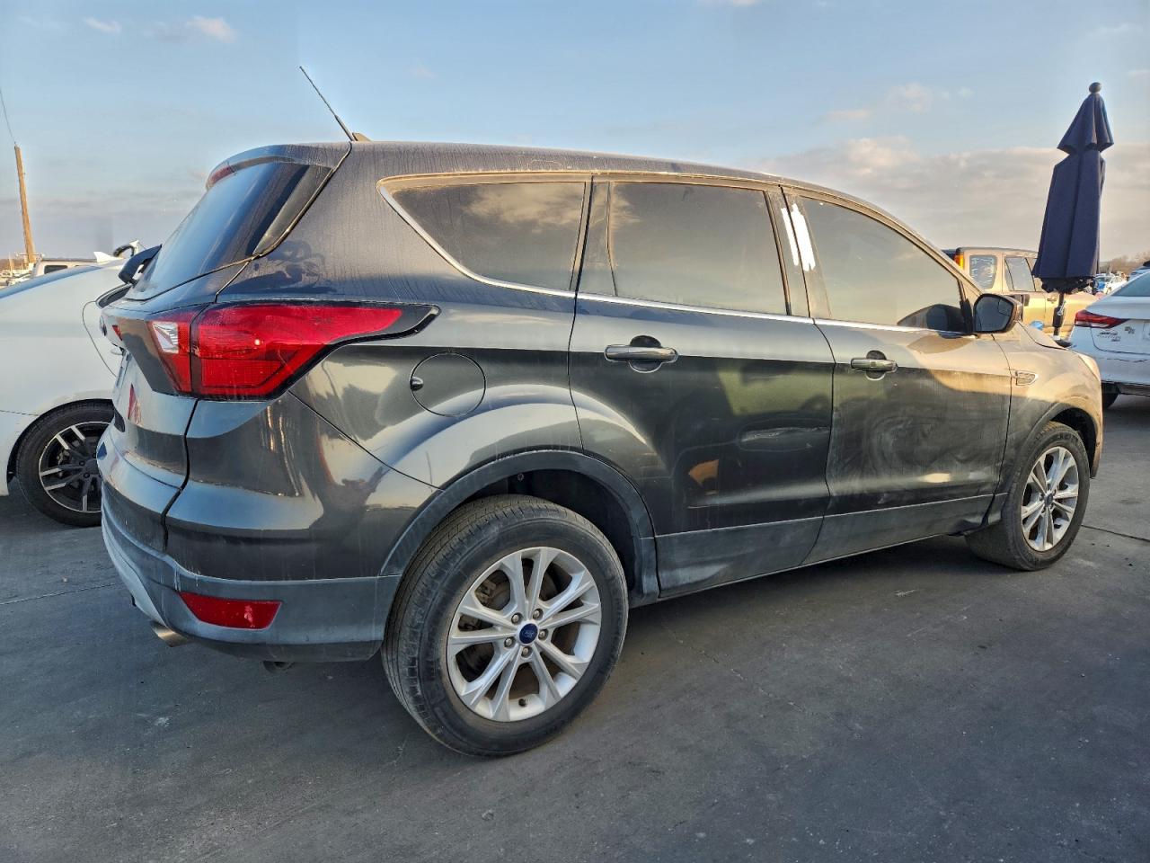 2019 FORD ESCAPE SE photo 3