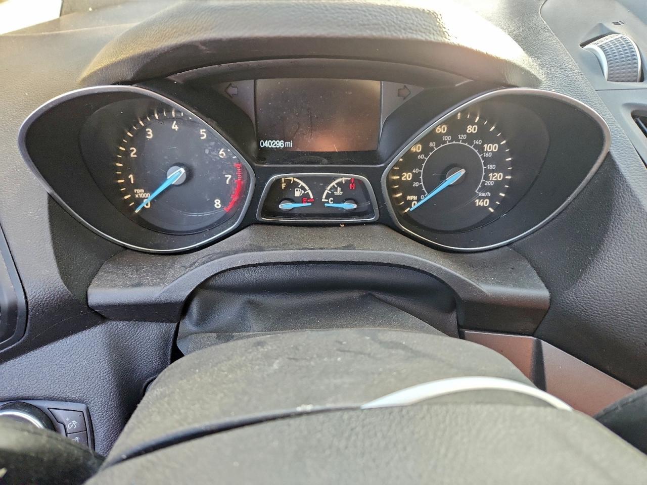 2019 FORD ESCAPE SE photo 9