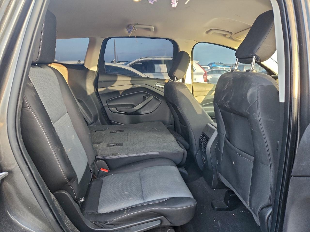 2019 FORD ESCAPE SE photo 10