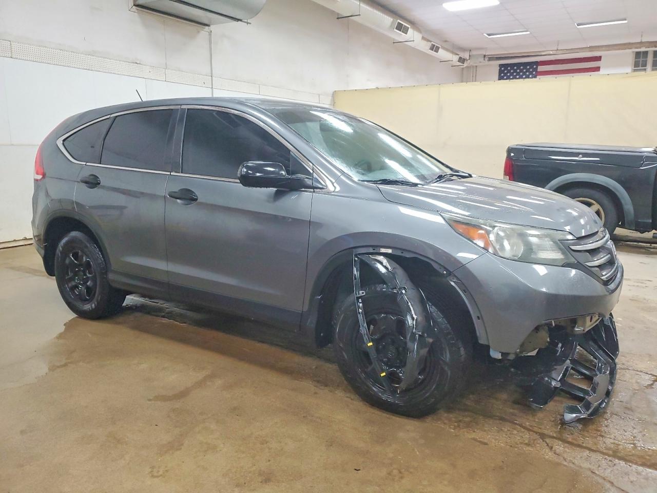 2014 HONDA CR-V LX photo 4