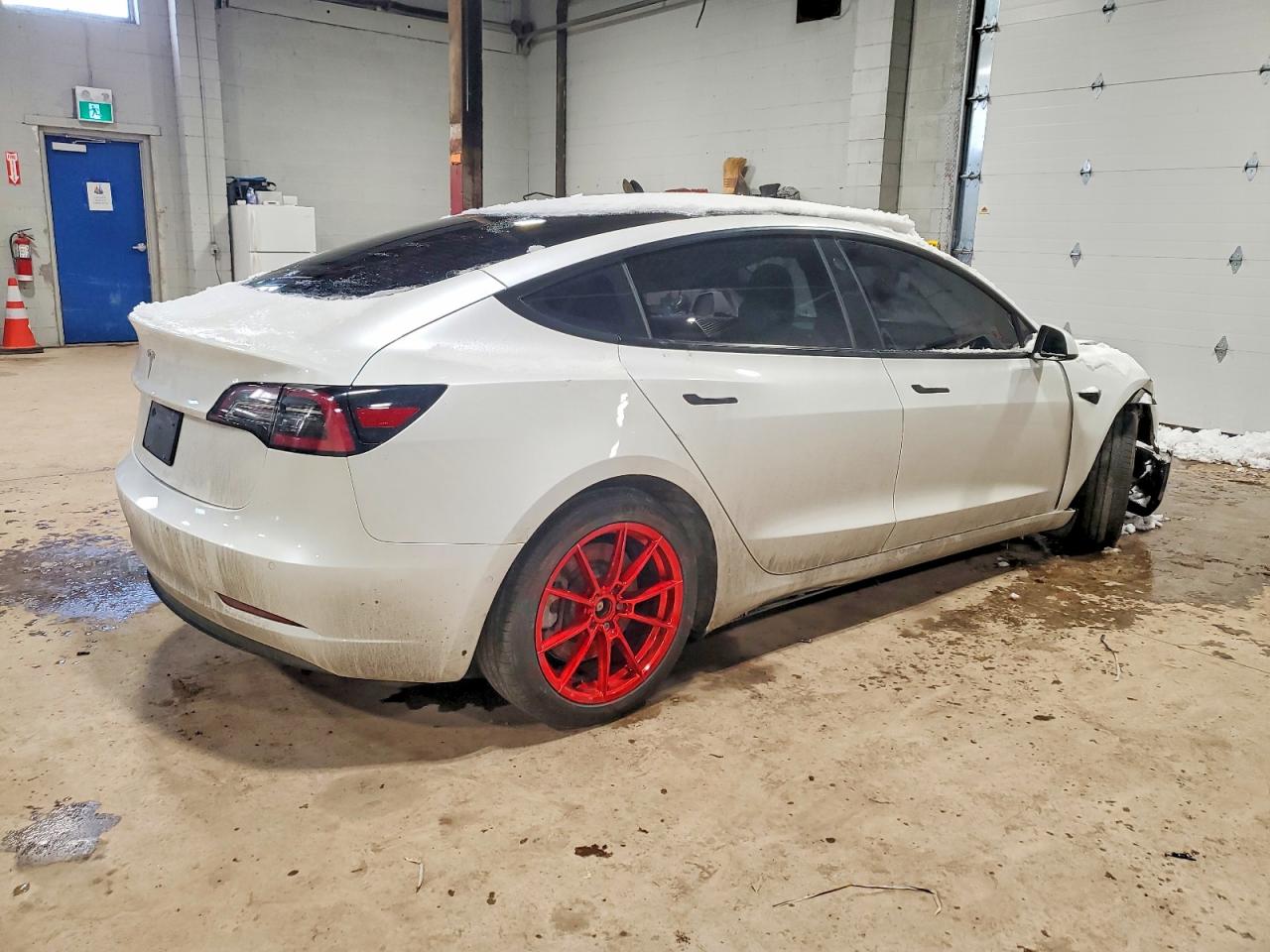 2022 TESLA MODEL 3 photo 3