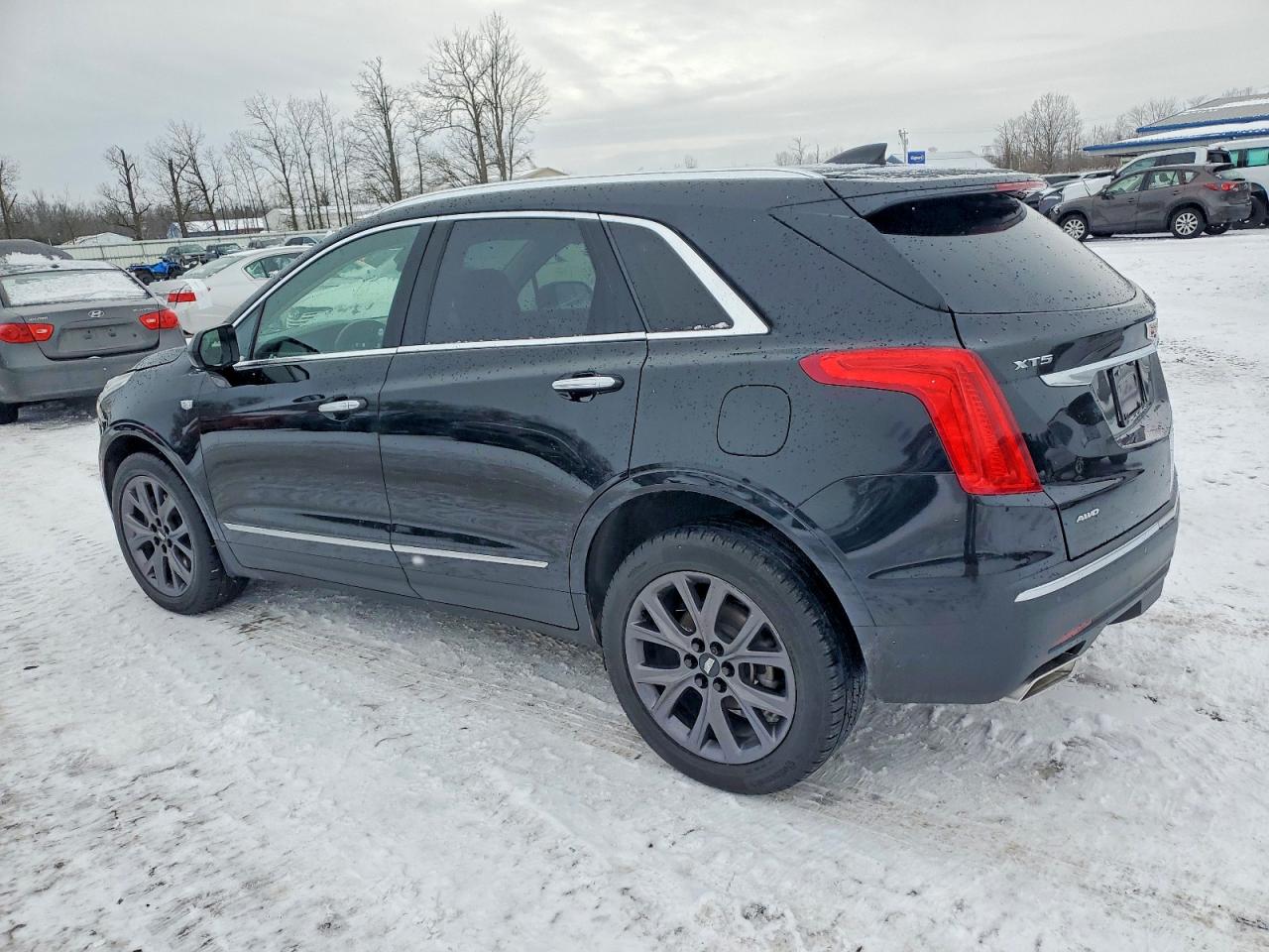 2019 CADILLAC XT5 LUXURY photo 4