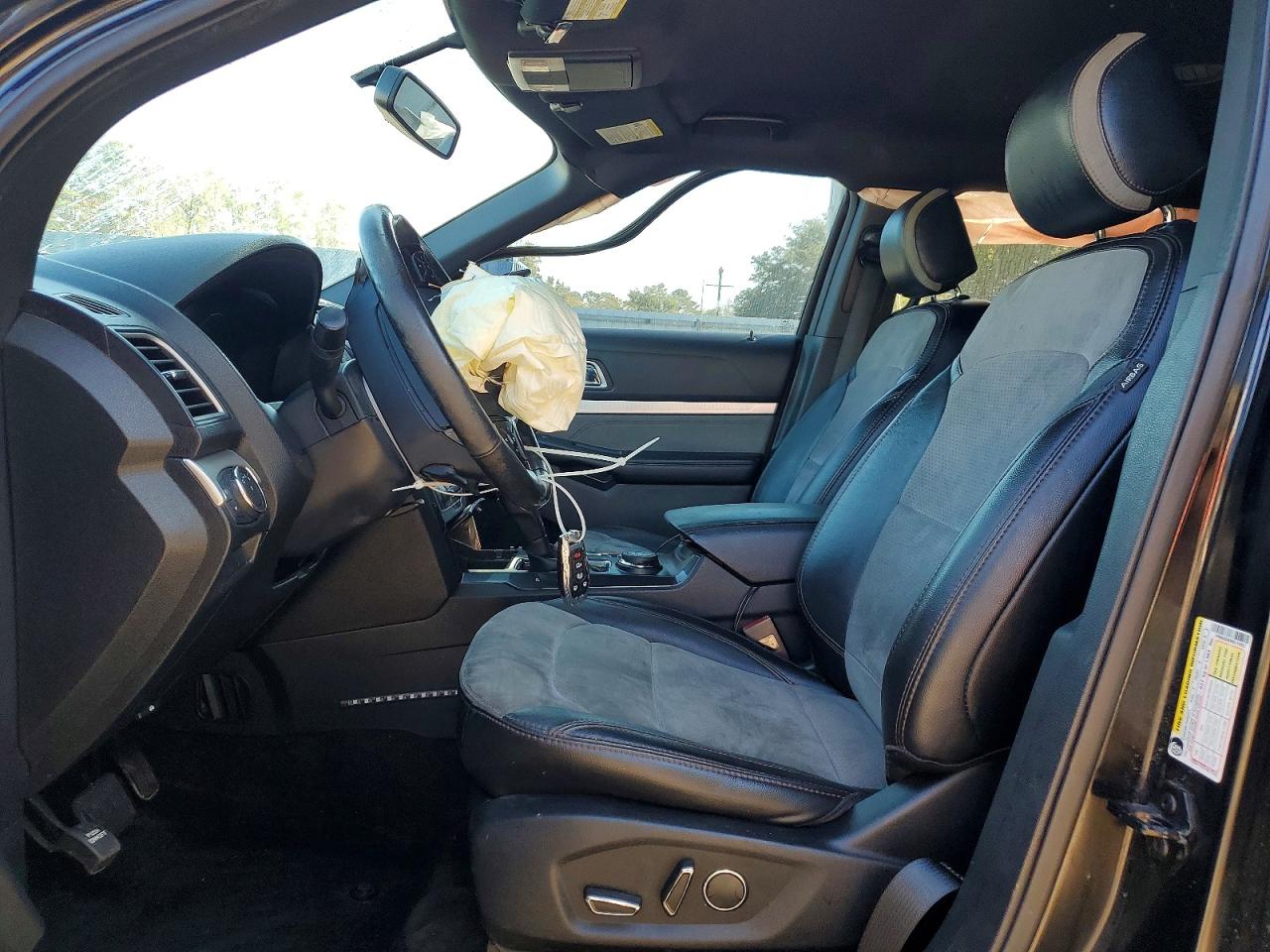 2017 FORD EXPLORER XLT photo 7